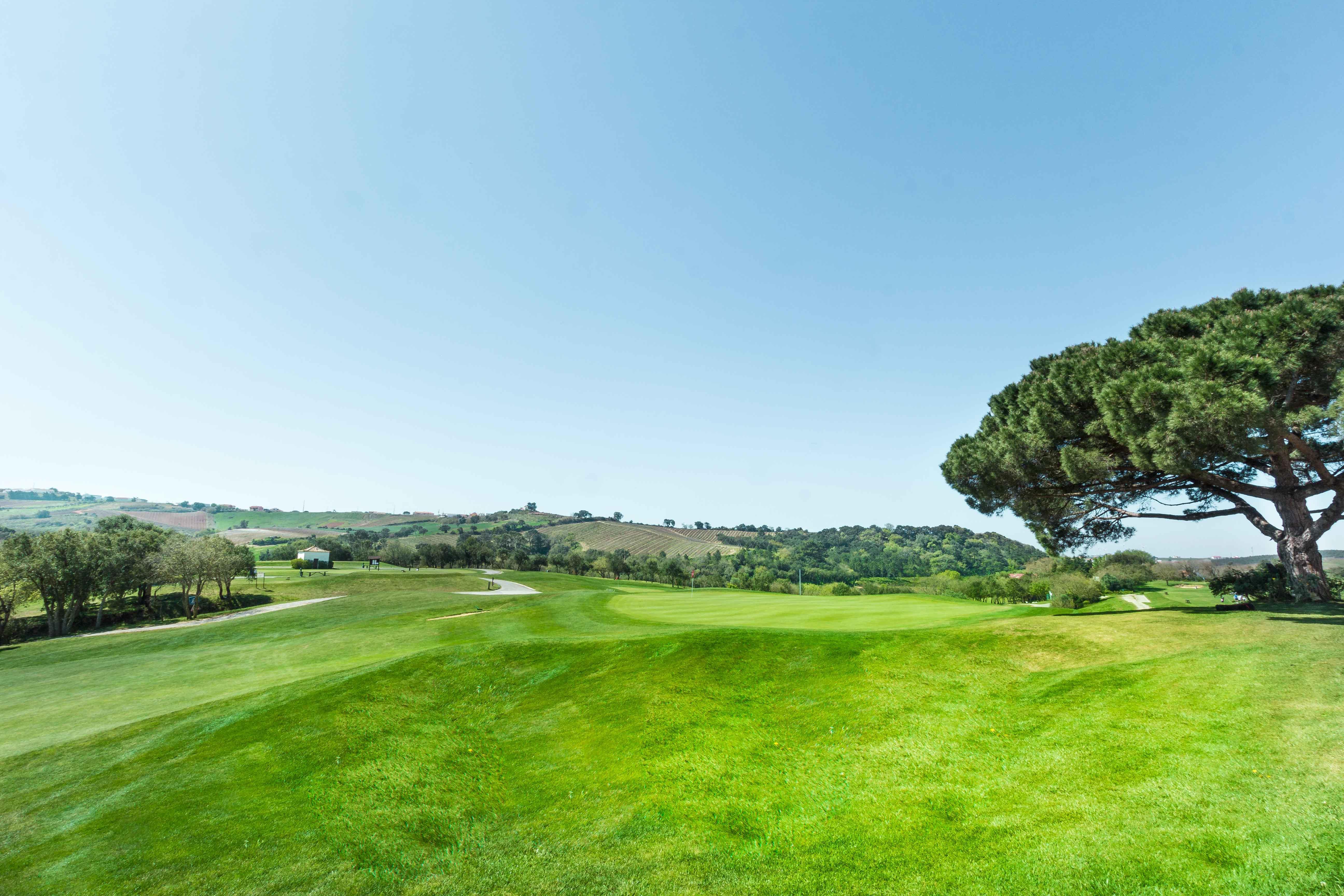 Dolce Camporeal Lisboa Turcifal Exterior photo Golf course in Rome