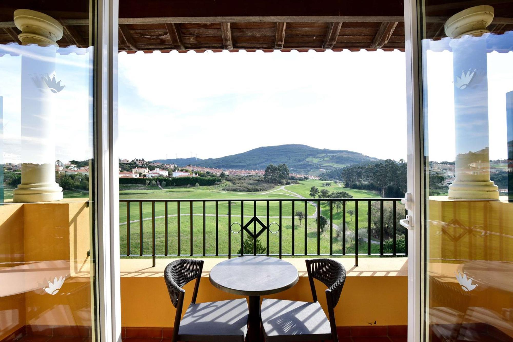 Dolce Camporeal Lisboa Turcifal Exterior photo View of the golf course from the hotel